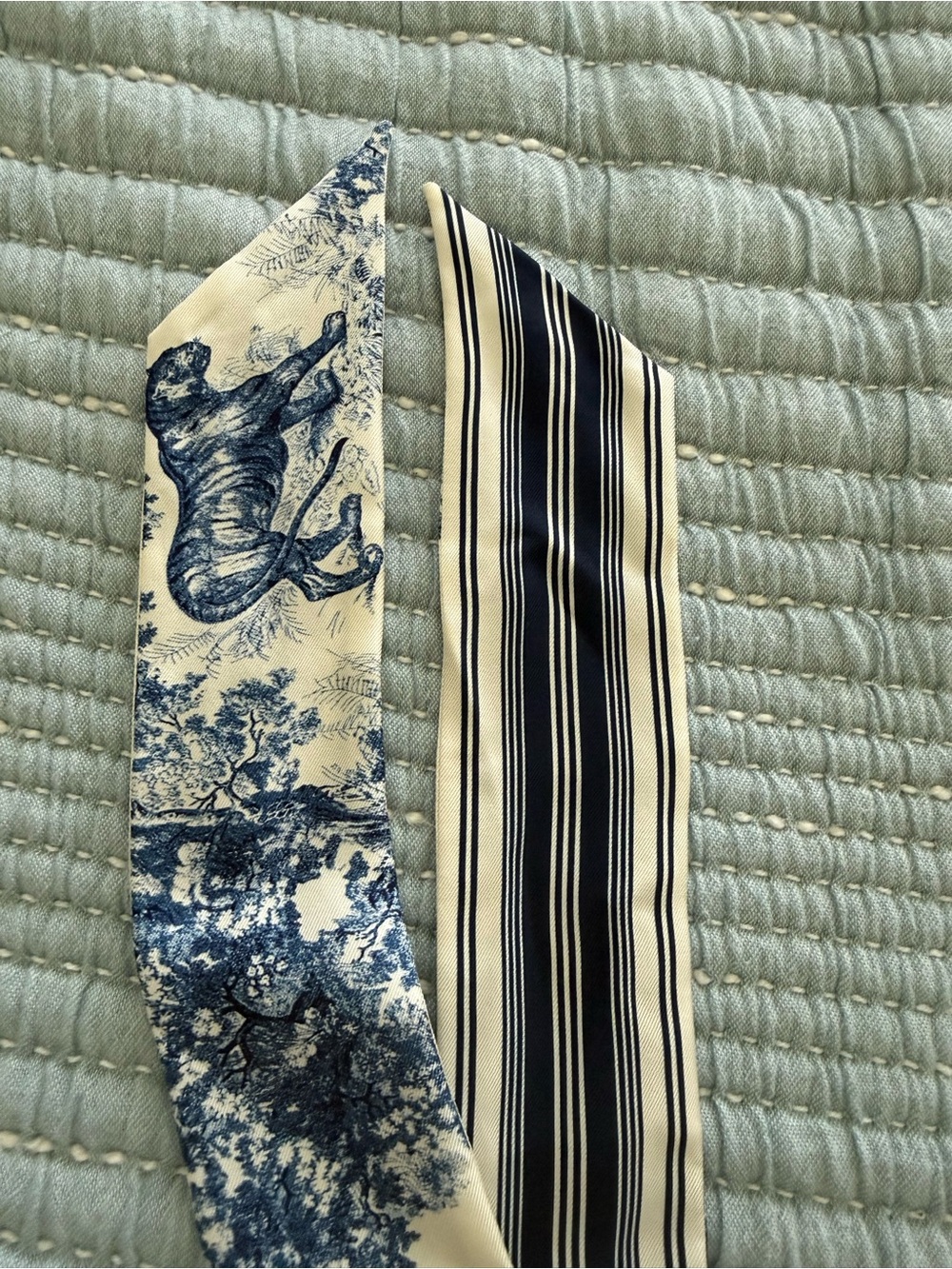 Dior Blue and Cream Silk Twilly with Toile Motif - Picture 4 of 4